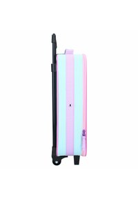 Valigia rigida con strisce azzurro chiaro e rosa, dotata di manico retrattile, cerniera e ruote nere per la mobilità.