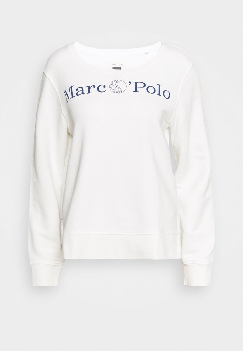 Bílá mikina s dlouhými rukávy, žebrovanými manžetami a kulatým výstřihem. Na přední straně je nápis "Marc'O'Polo" v tmavě modré barvě.
