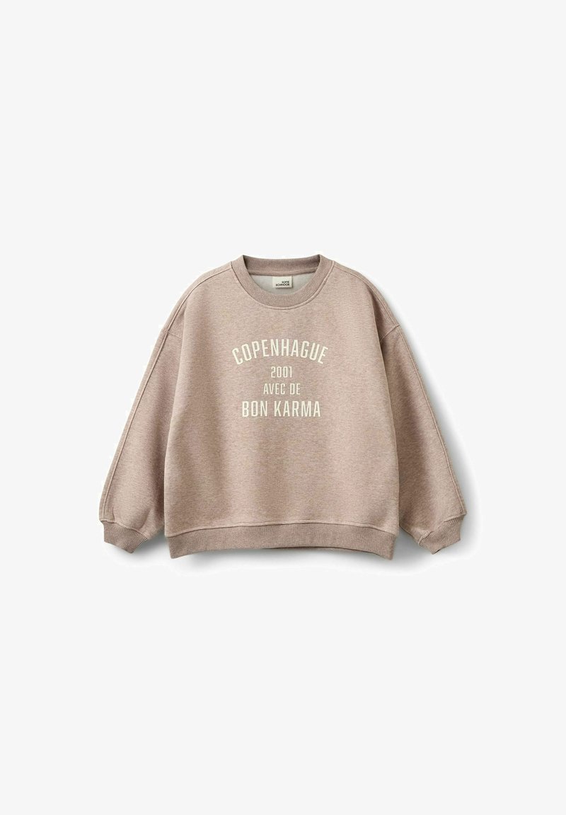 Sweat-shirt beige col rond avec poignets et ourlet côtelés, avec le texte "Copenhague 2001 avec de bon karma" en lettres blanches sur le devant.