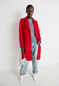 Vero Moda VMFORTUNESARA LONG COAT - Klasický kabát - red