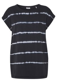 Černé tričko s bílými pruhy v techniče tie-dye, krátké rukávy, kulatý výstřih, volný střih a měkká bavlněná tkanina.