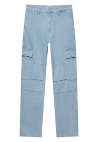 Pantalones cargo de mezclilla azul claro con múltiples bolsillos laterales, diseño de pierna recta y un clásico cierre de botón en la cintura.