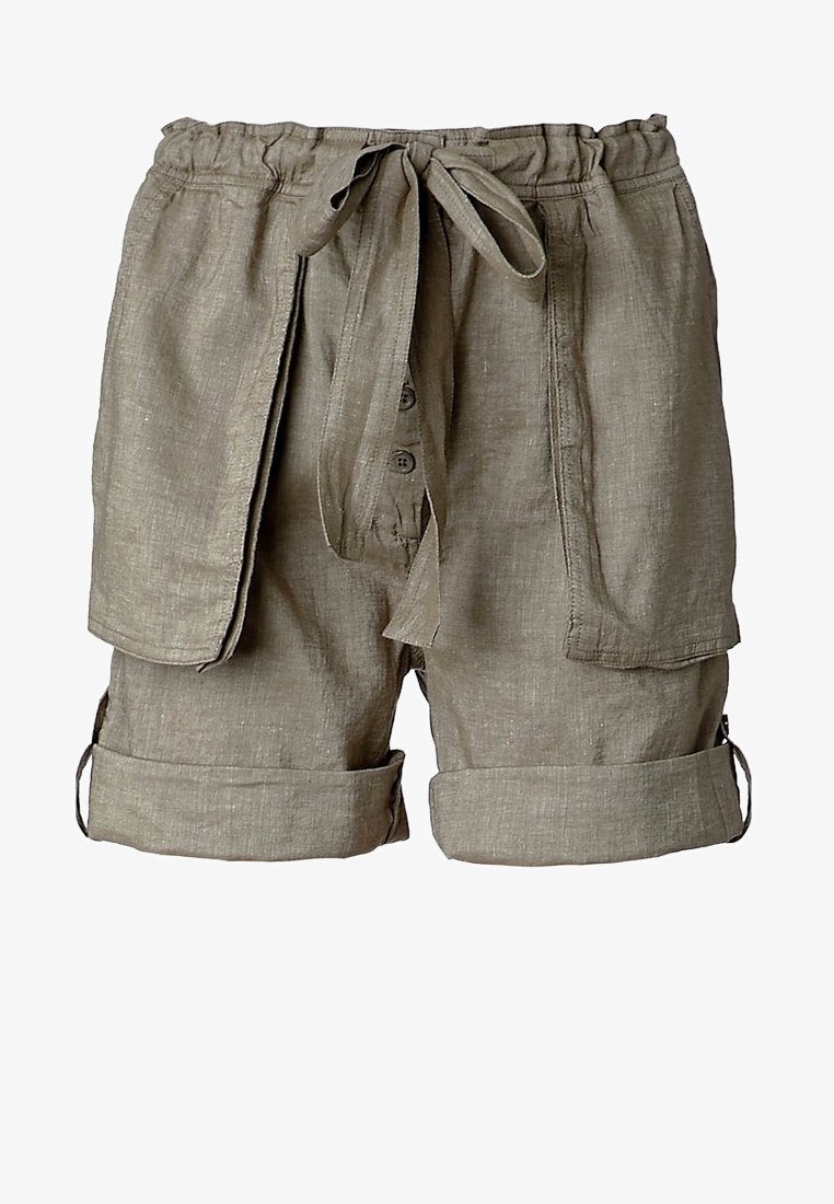 Lnianowe szorty w jasnym beżu z elastycznym paskiem, zapięciem na guzik i podwiniętymi nogawkami. Posiadają duże boczne kieszenie dla funkcjonalności.