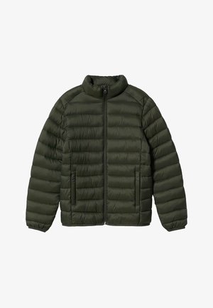 Mørkegrøn quiltet dynejakke med opretstående krave, fuld lynlås foran, elastiske manchetter og to sidelommer med lynlås.