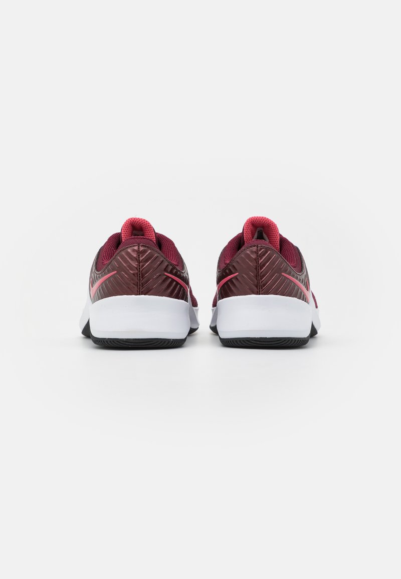 Damen Sportbekleidung | Nike Performance MC TRAINER Trainingsschuh dark beetroot/archaeo pink/black/white/metallic mahogany/beer Damen Sportbekleidung | Nike Performance MC TRAINER Trainingsschuh dark beetroot/archaeo pink/black/white/metallic mahogany/beer