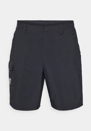 Sötétkék cargo sort könnyű anyagból, gombos záródással, több zsebbel és laza szabással.