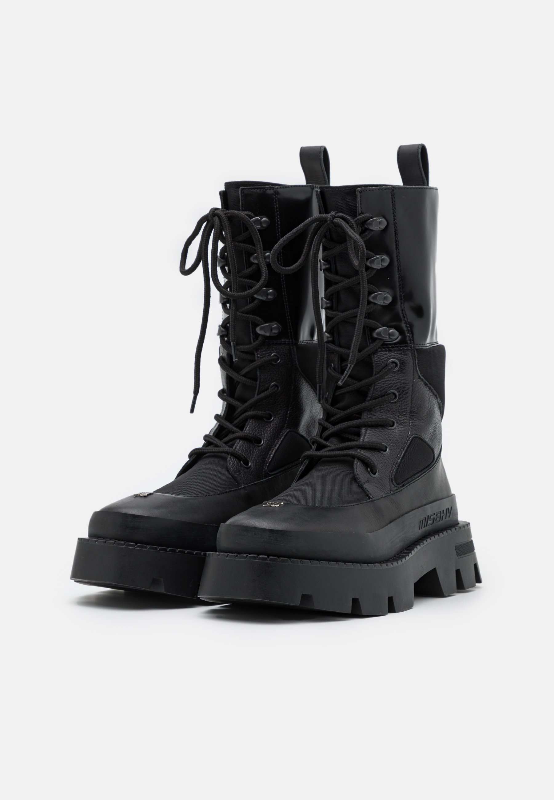 MISBHV LACED UP COMBAT BOOT UNISEX 
