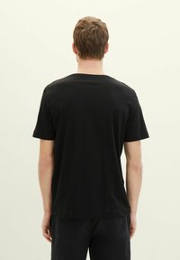 Thumbnail Image 3