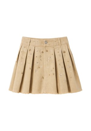 Minigonna plissettata beige con chiusura a bottoni e piccoli fiori ricamati e perline sparse su tutto il tessuto.