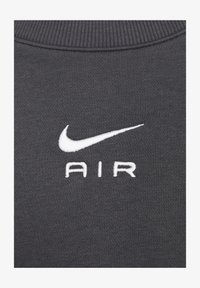 Nevybrané, black anthracite white white