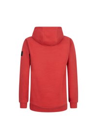 Röd sweatshirt med luva, kängurufickor, justerbar huva och ribbade ärmslut. Har en svart logotypapplikation på vänster ärm.