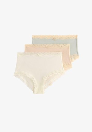 Tre blondetrimmede dameunderbukser i creme, lys fersken og lys grå, arrangeret lagdelt på en hvid baggrund.