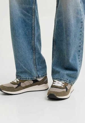 Jack & Jones TRAINERS TRAINERS - Baskets basses - butternut