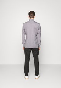 BOSS HANK KENT SLIM FIT - Camisa formal - silver