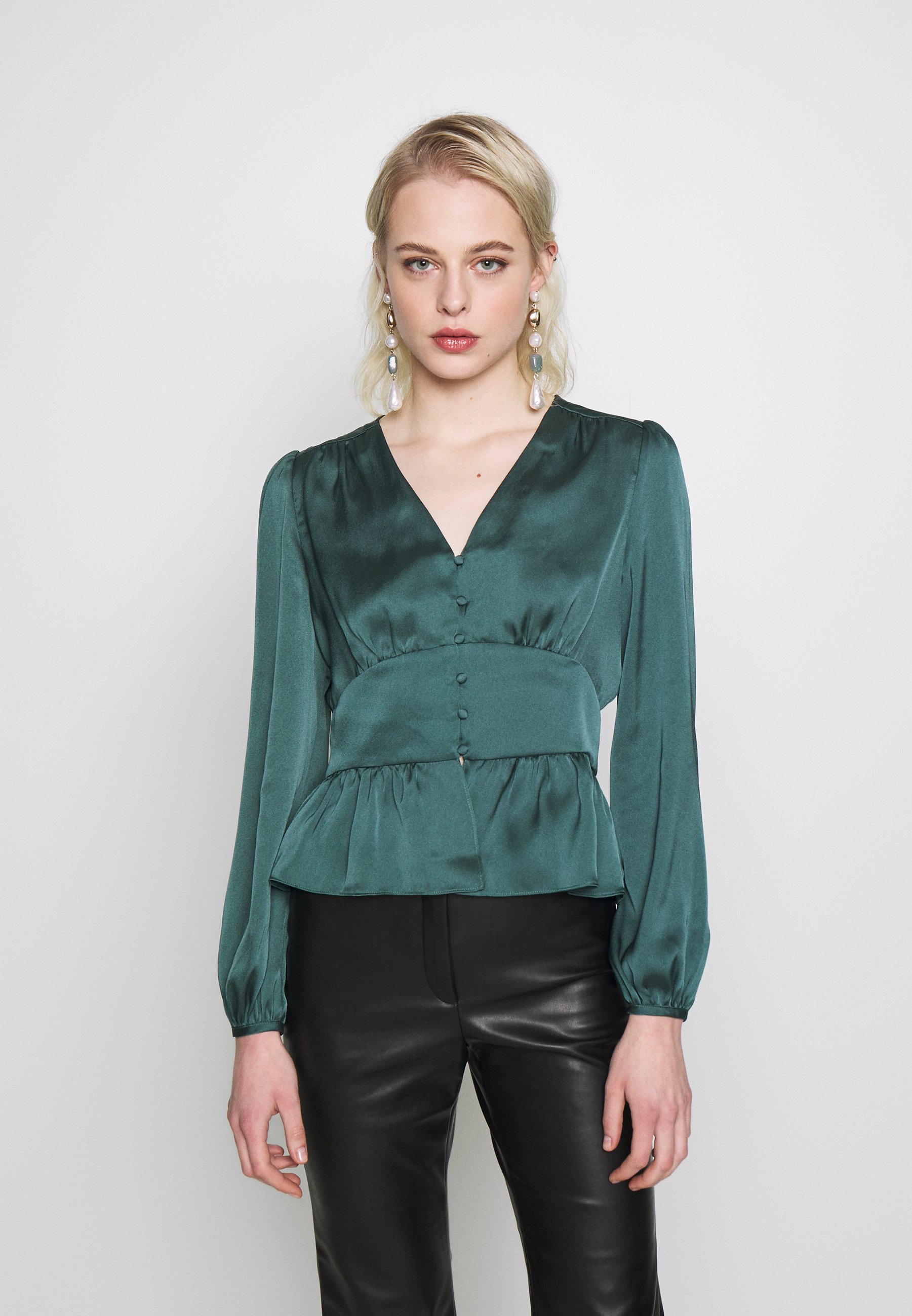 Forever New DOROTHY PLUNGE BUTTON TOP Blouse deep teal Forever New PEARL BUTTON TOP Blouse white Zalando.nl