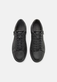Calvin Klein LACE UP ZIP czarny