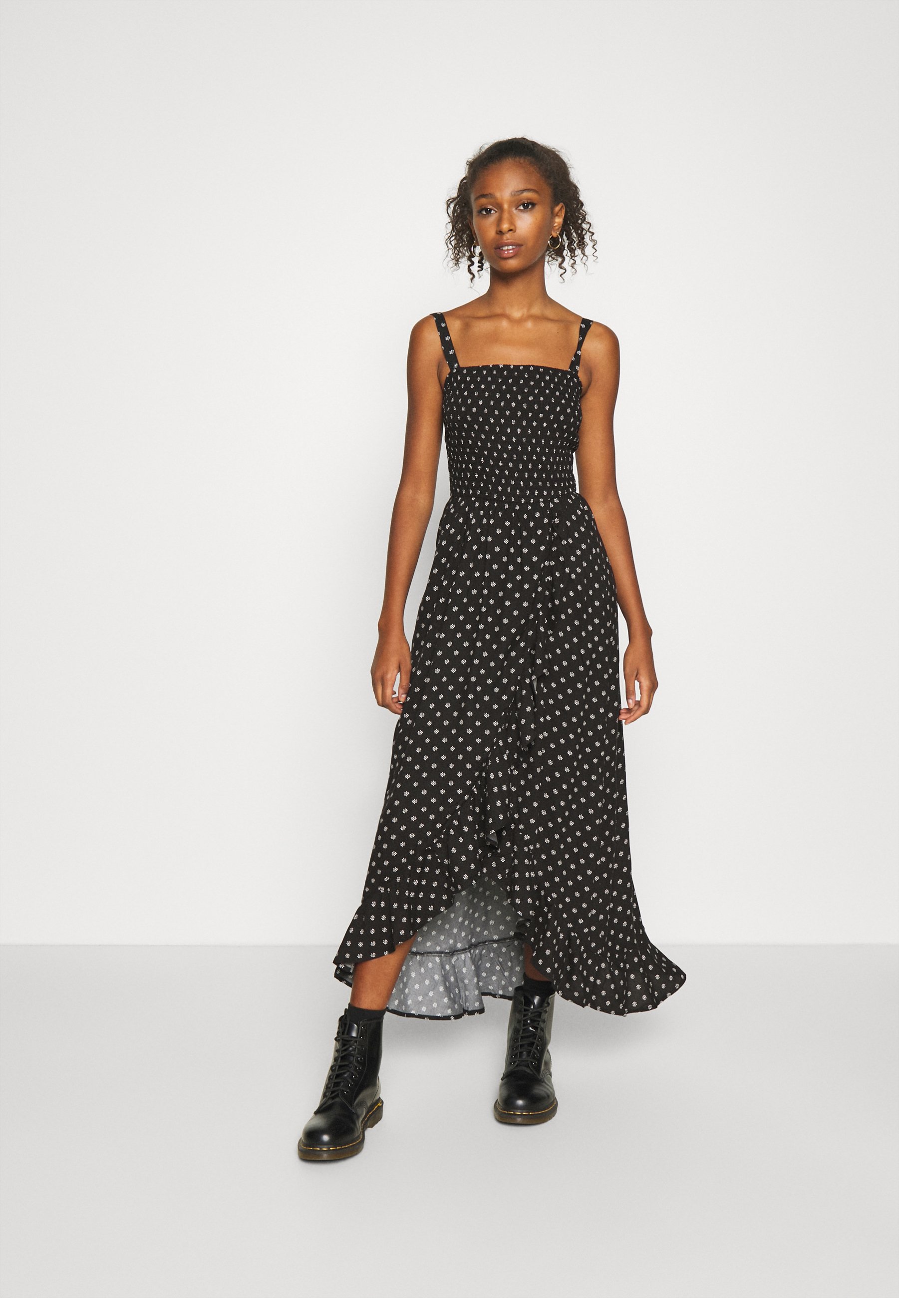 Hollister Co Hi Low Smocked Midi Dress Maxikleid Black Schwarz Zalando At 