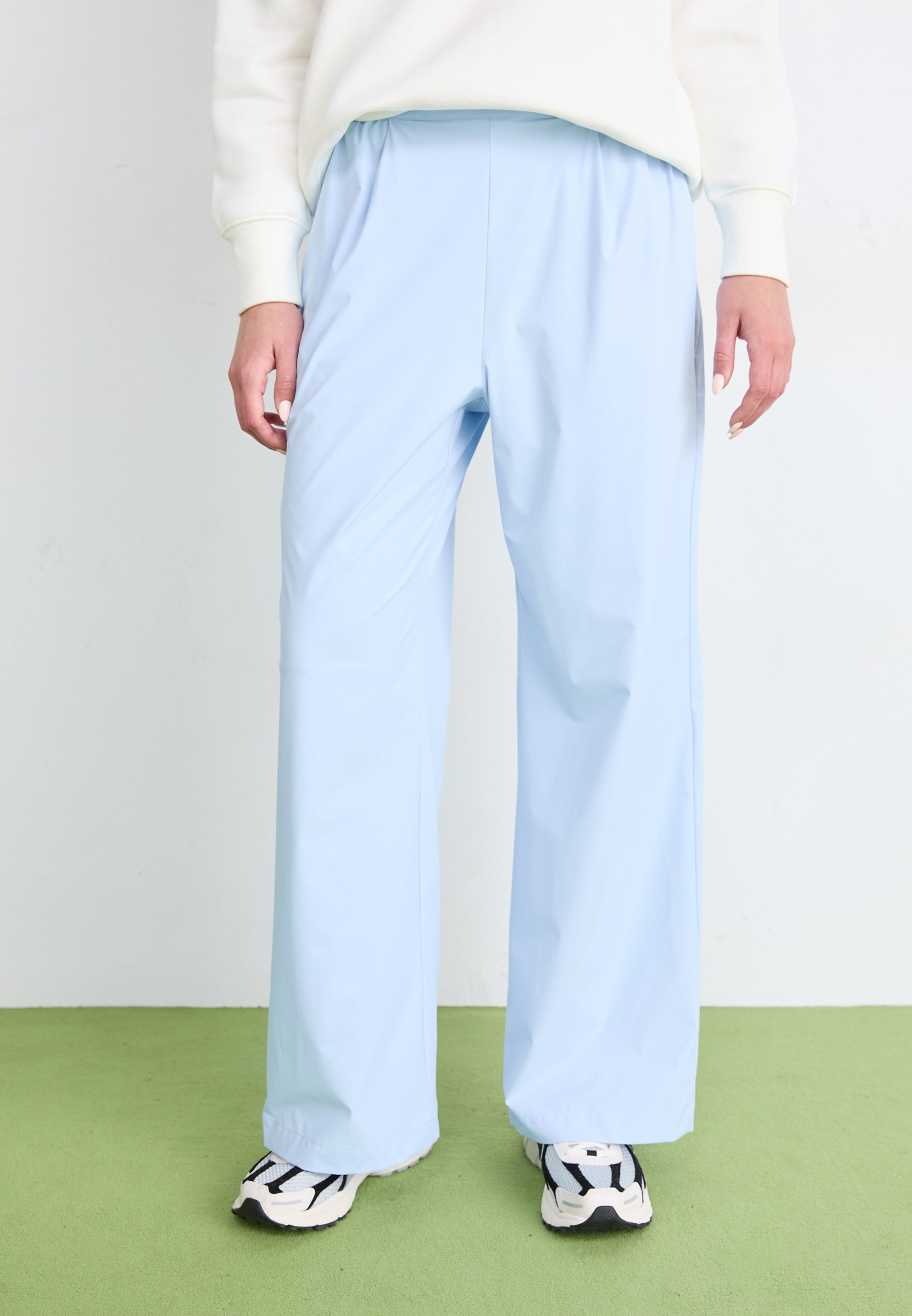 light blue nike bottoms