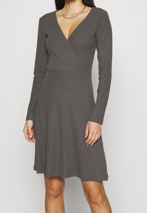 Robe pull - mottled dark grey