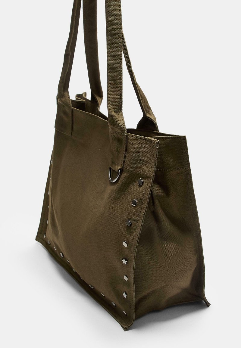 Stradivarius STUDDED Handbag khaki Zalando