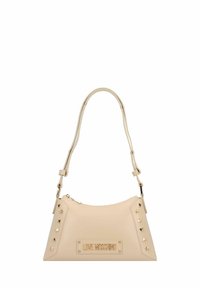 Beige Love Moschino handtas met een driehoekige vorm, gouden studversieringen en een korte, verstelbare schouderriem.