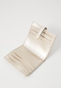 Guess CRESIDIA TAB CARD CASE - Wallet - bone