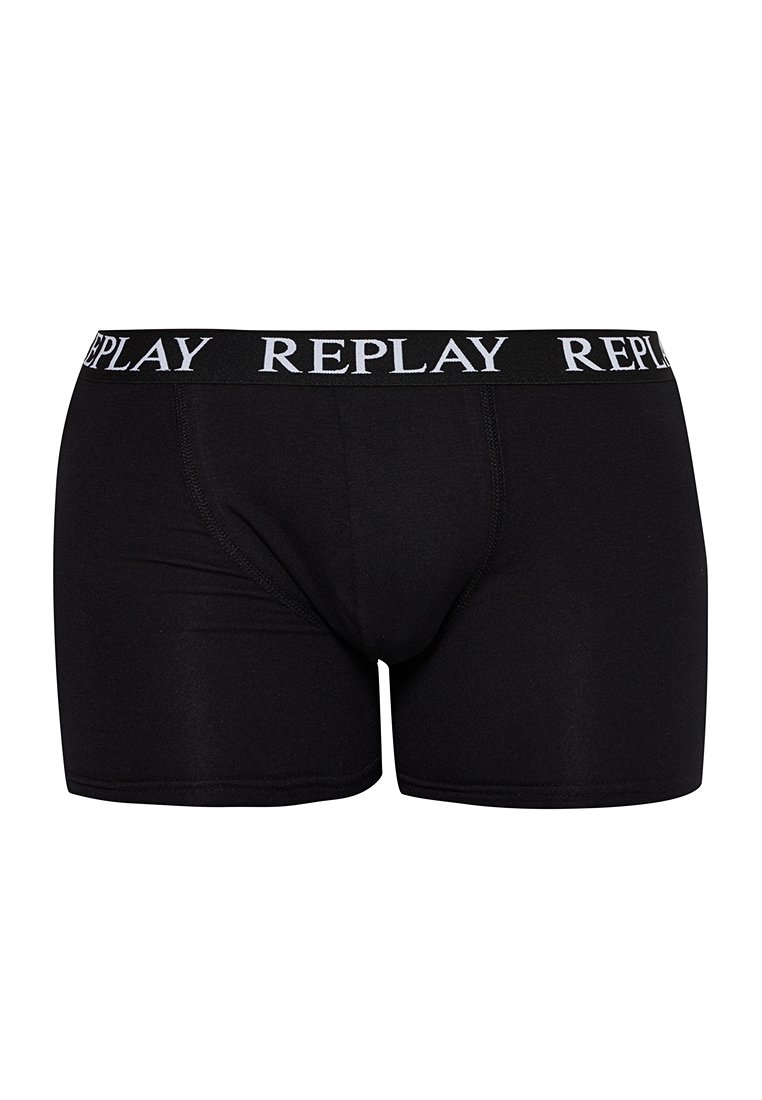 Schwarze Baumwollboxershorts mit enger Passform, ausgestattet mit einem breiten Gummibund, auf dem das Logo "REPLAY" in Weiß angebracht ist. Einfaches Design, ohne Muster.
