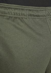 Under Armour Träningsshorts - khaki