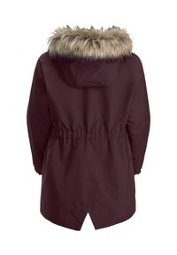 Bordeauxfarbiger Parka mit Kapuze aus Kunstfell, tailliertem Schnitt und gespaltenem Rücken. Glattes Material mit leicht glänzender Oberfläche.
