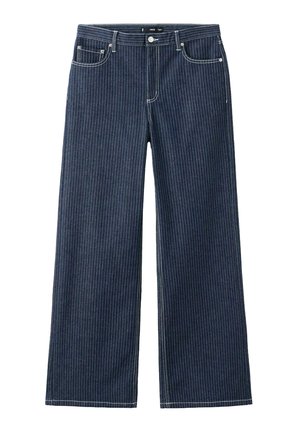Blugi evazați, cu dungi fine albastru închis, nasture frontal și buzunare, cu detalii de cusături albe.