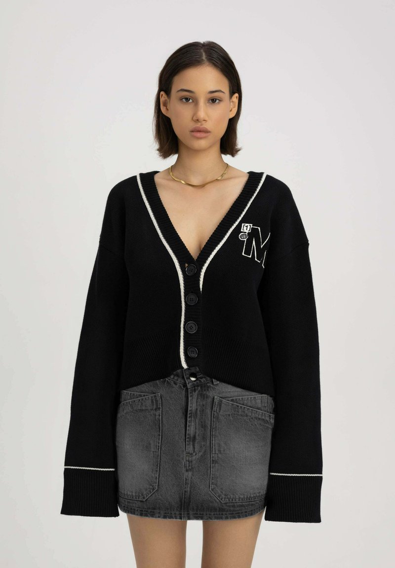 Misaga BADGE - Vest - black