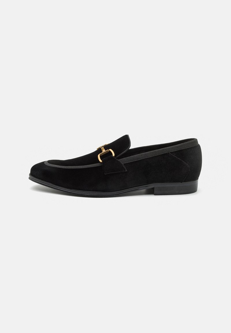 steve madden slip ons