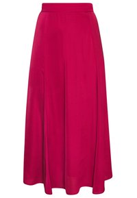 Een lange, vloeiende rok van glad, fel fuchsia stof met een brede tailleband en zijsplitten voor soepele beweging en comfort.