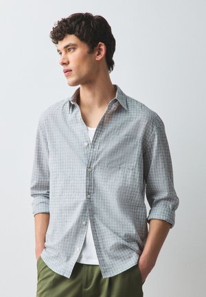 Next, REGULAR FIT - MICRO CHECK LONG SLEEVE SHIRT  . - Skjorter - grey