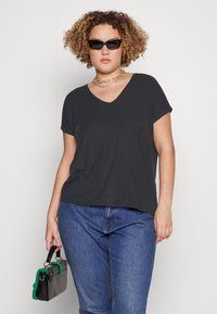 Vero Moda Curve VMAYA V-NECK NOOS CURVE - T-shirt basic - black