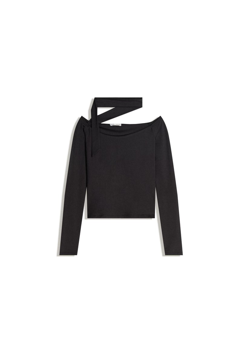 Čierny dlhý rukáv crop top s off-shoulder dizajnom a asymetrickým detailom ramienka na jednej strane.