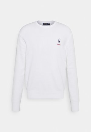 Weißer Sweatshirt mit langen Ärmeln aus Baumwolle, mit einem gerippten Halsausschnitt und Bündchen. Mit einem kleinen blauen Logo und rotem "Polo"-Text auf der Brust.