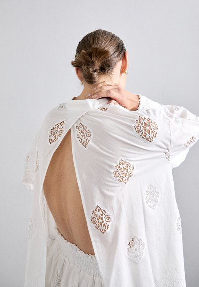Erdem LONG SLEEVE OPEN BACK - Blúzka so zapínaním na gombíky - white