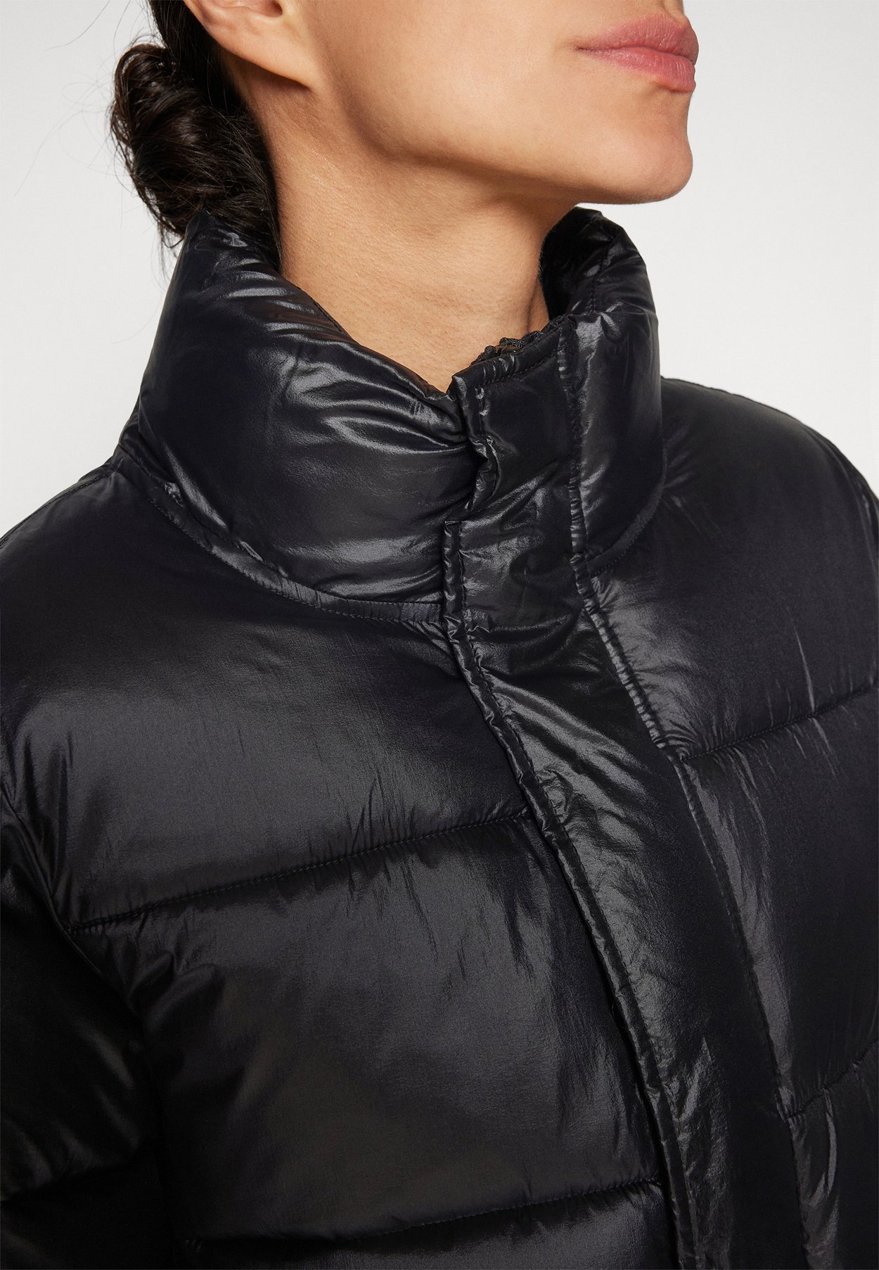 ESSENTIAL PUFFER