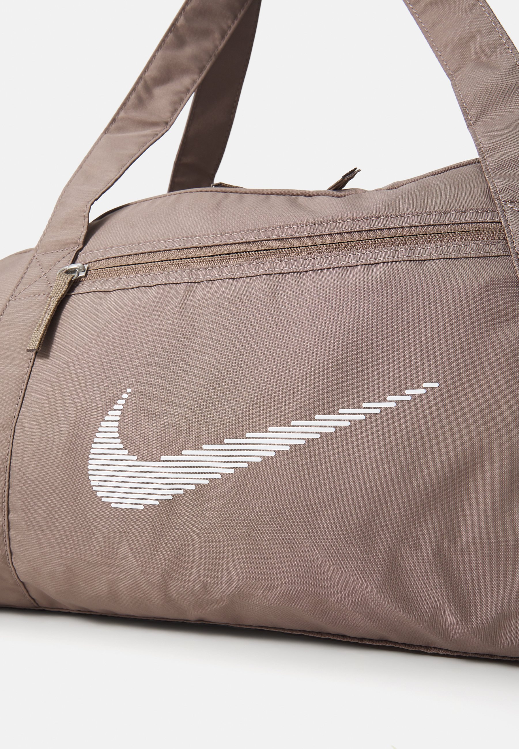 nike club training bag