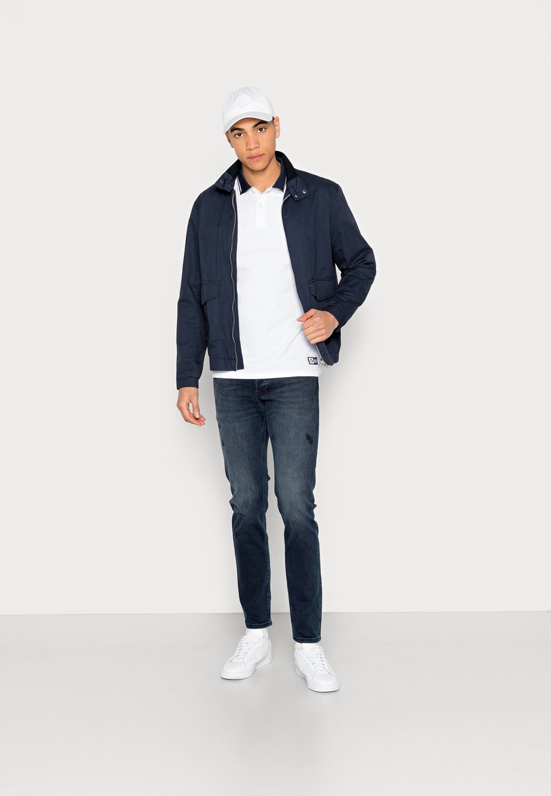 Herren T-Shirts basic | Jack & Jones JCOLOGAN Poloshirt white/weiß - CU84168 Herren T-Shirts basic | Jack & Jones JCOLOGAN Poloshirt white/weiß - CU84168