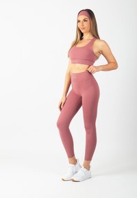 Carlheim Leggings - Byxor - berry