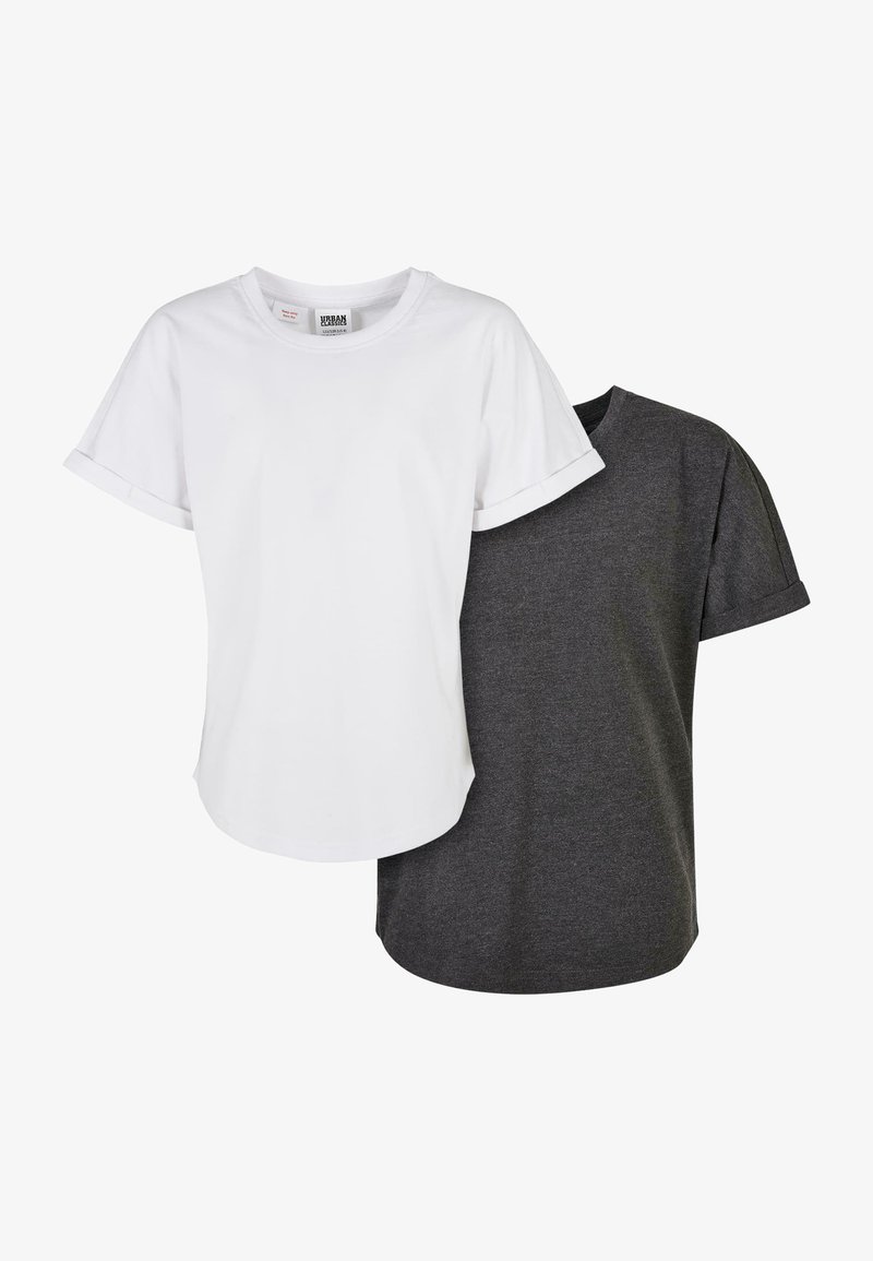 Dos camisetas de manga corta, una blanca y una gris oscuro. Ambas están hechas de algodón, con un cuello redondo y mangas enrolladas.
