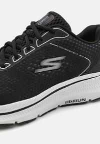 Skechers GO RUN CONSISTENT 2.0 - Zapatillas - black/white