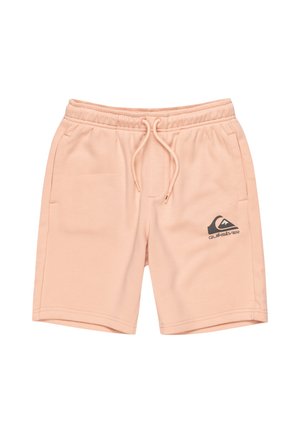 Pfirsichfarbene Baumwollshorts mit einem elastischen Bund und Kordelzug, Seitentaschen und einem schwarzen Logodetail auf der unteren linken Seite.