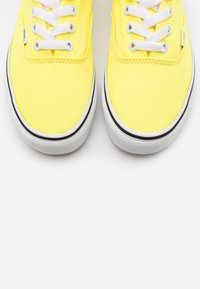 Vans ERA Zapatillas neon lemon tonic/true white/amarillo