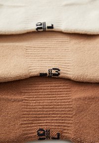 Jordan EVERYDAY CUSH CREW 3 PACK UNISEX  - Chaussettes de sport - archaeo brown/black/hemp/legend lt brown