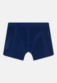 Mørkeblå herre boxershorts laget av myk stoff, med en bred elastisk midje med "BJORN BORG" logo og sydd detaljer.