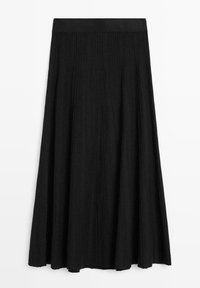 Jupe midi en maille côtelée noire avec une large ceinture et une silhouette évasée.