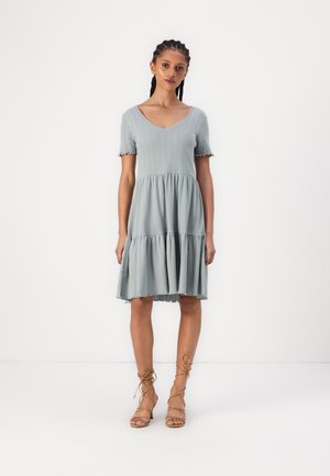 SALSA LIFE S/S JRS DIA - Strikket kjole - silver blue